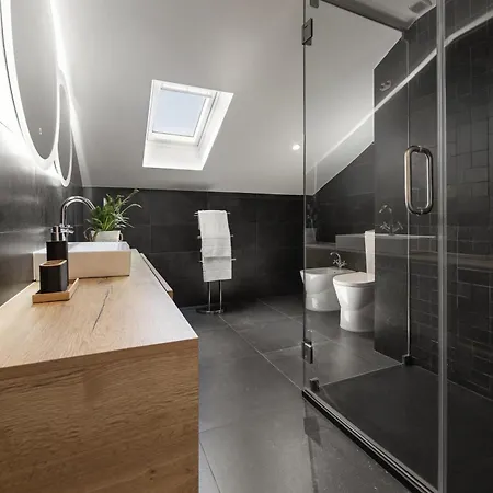 Lux House Вилла