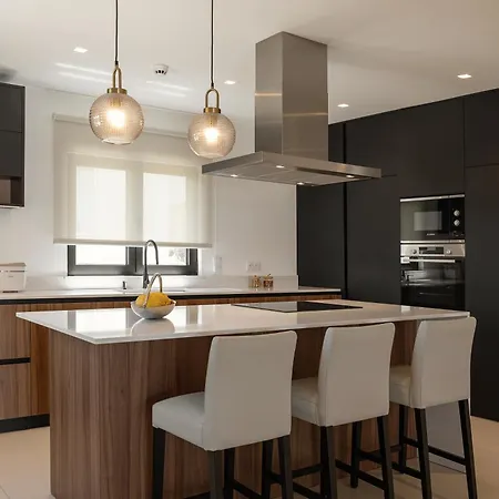 Lux House レイリア