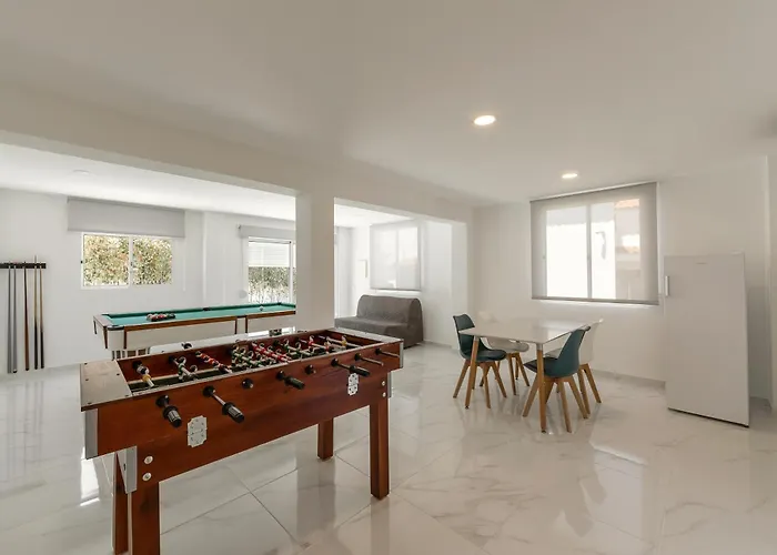 Lux House Βίλα Λεϊρία