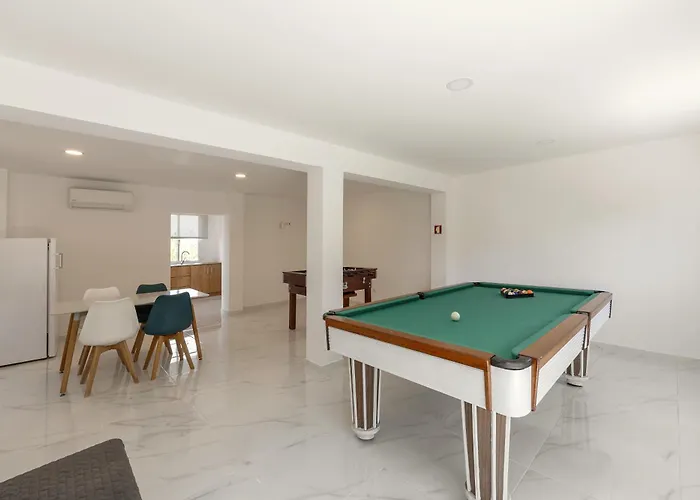 Lux House * Λεϊρία